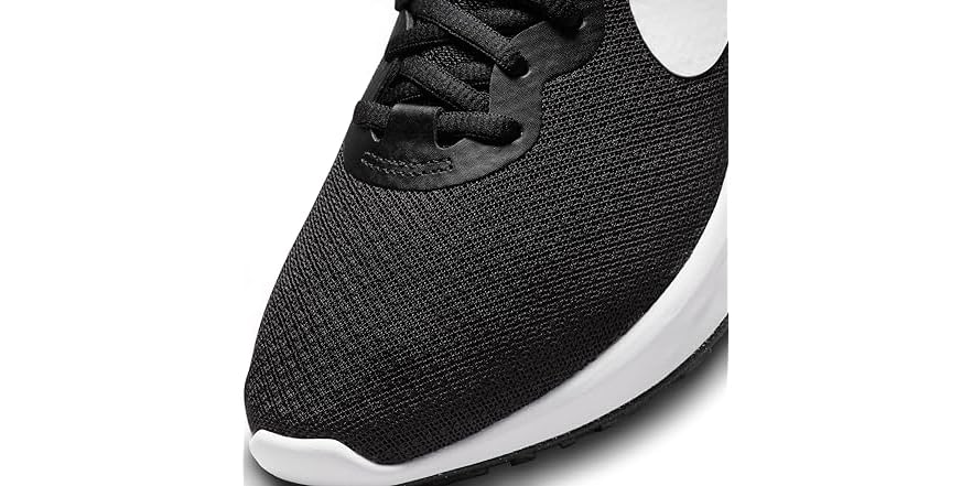 mens black and white nike running shoes