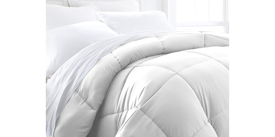 HomeSense Hotel Collection Reversible Down Alternative Comforter