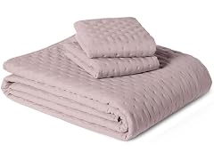 Amazon Basics Quilt Set