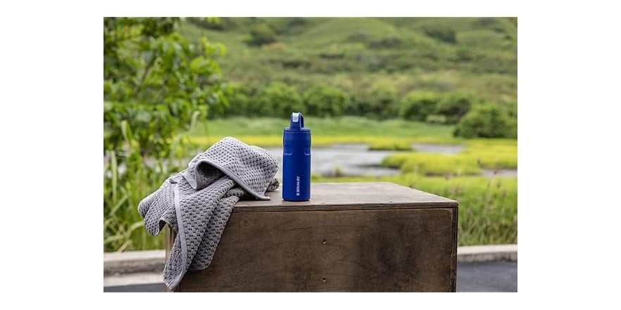Stanley Cap Exploding Stanley IceFlow™ Cap & Carry Bottle 16oz