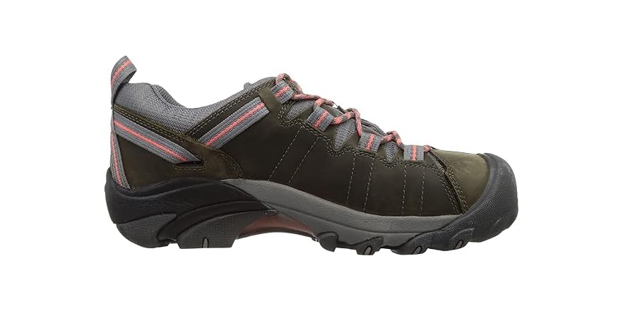 keen targhee low hiking shoes