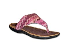 Muk Luks Roman Triangle Thong , Berry