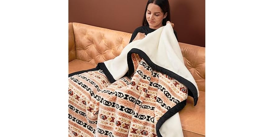 Northwest Ashford Home Cozy Blanket