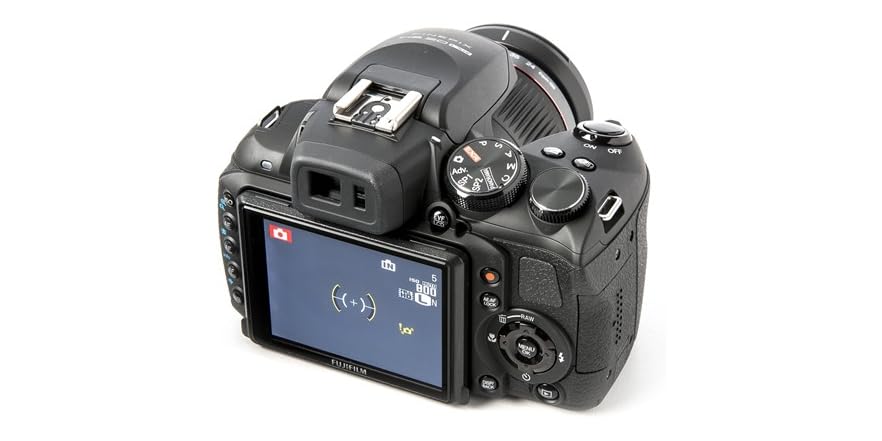 Fuji FinePix 16MP 30x Opt Digital Camera