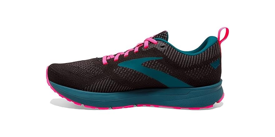 Cortadas por la mitad: Análisis y review de las Brooks Revel 5