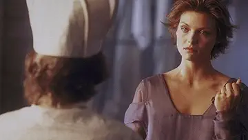 Michelle Pfeiffer as Isabeau of Anjou, gazing longingly as Captain Navarre (Rutger Hauer) in Ladyhawke (1985).