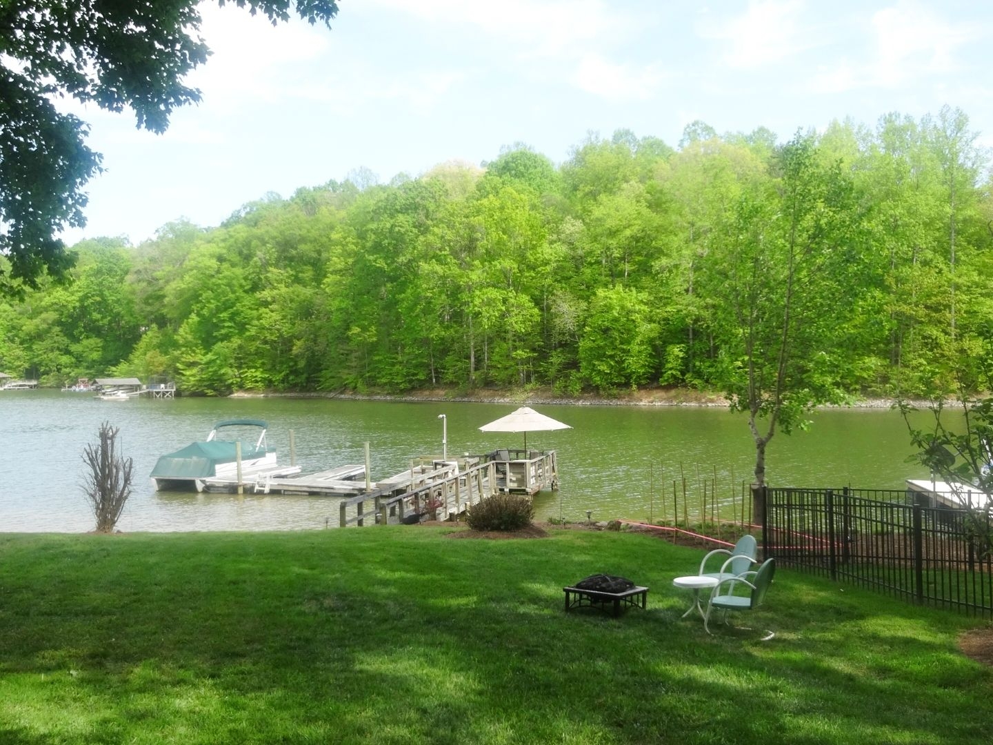 Prime Video Lakefront Bargain Hunt Season 3