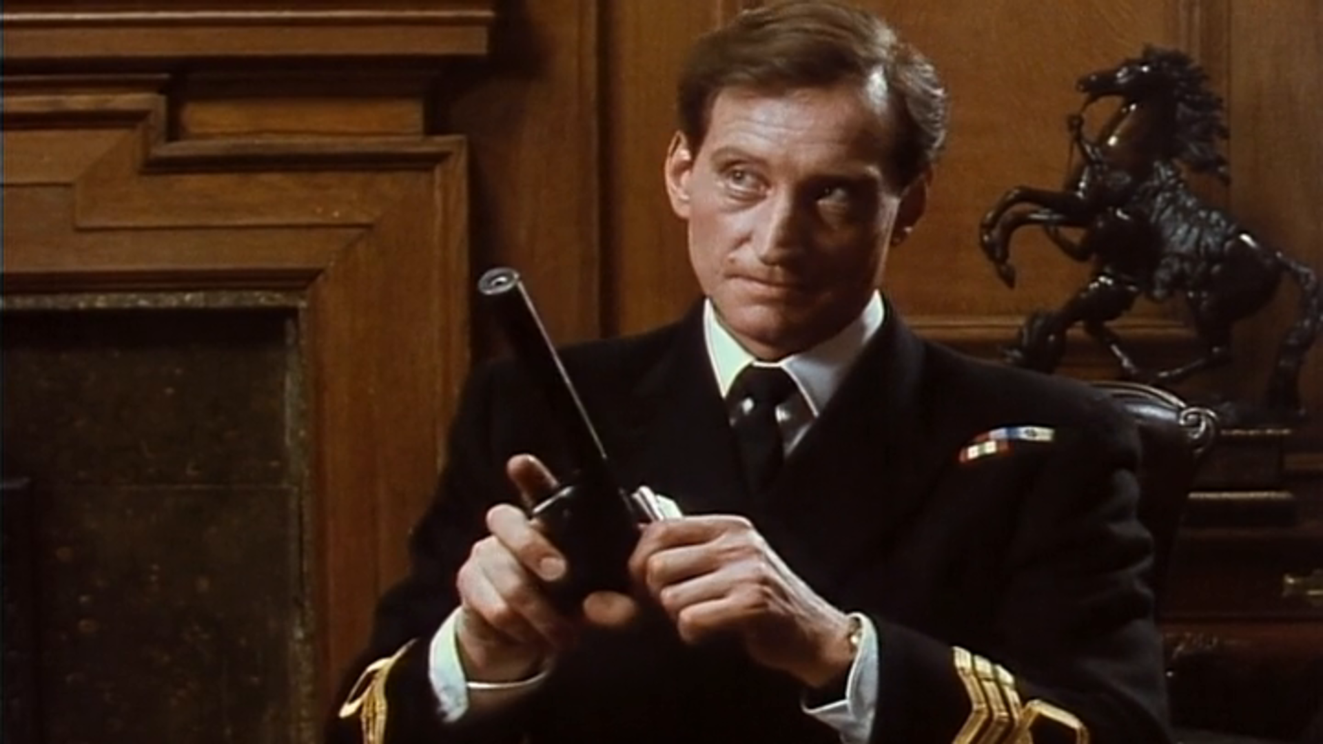 Goldeneye: Der Mann, Der James Bond War : Charles Dance, Phyllis Logan,  Patrick Ryecart, Marsha Fitzalan, Ed Devereaux, Richard Griffiths, Lynsey  Baxter, Julian Fellowes, David Forman, Joseph Long, Donald Douglas, David  Quilter,
