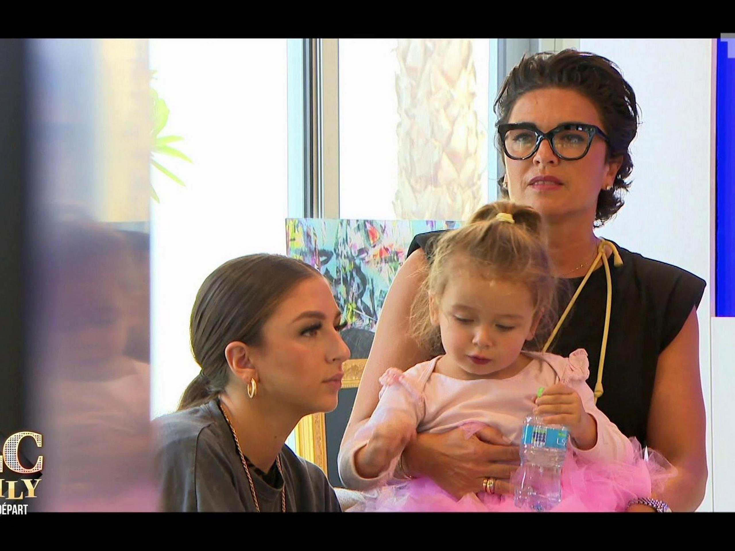 Jlc Family Saison 5 Episode 8 Prime Video: JLC Family : La Fin ? - Saison 3