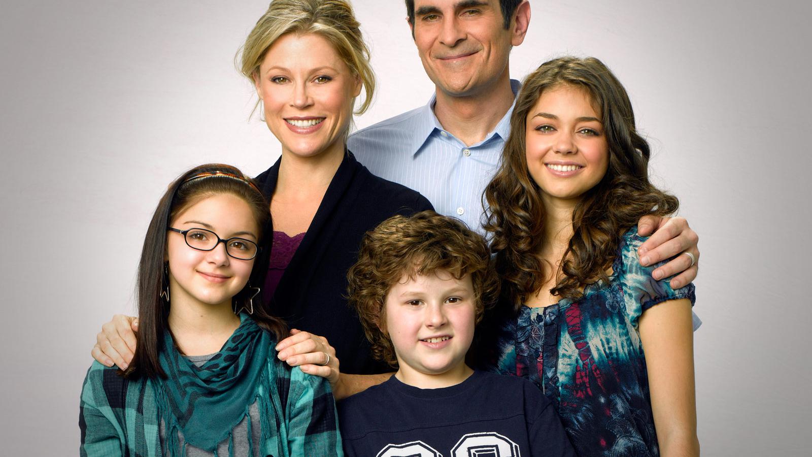 Watch Modern Family - Season 1 | Prime Video