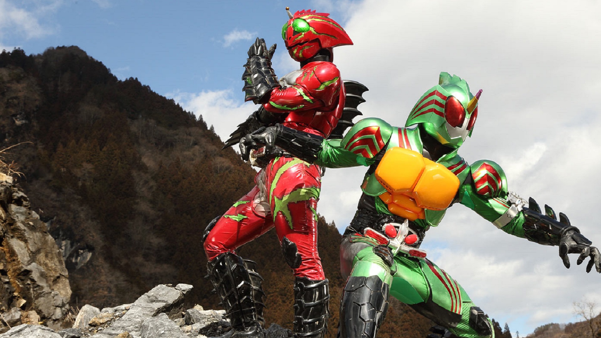 S.H.Figuarts（真骨彫製法） 仮面ライダーサイガ 仮面ライダーアマゾンズ』アマゾンだけにAmazon限定。野生VS養殖