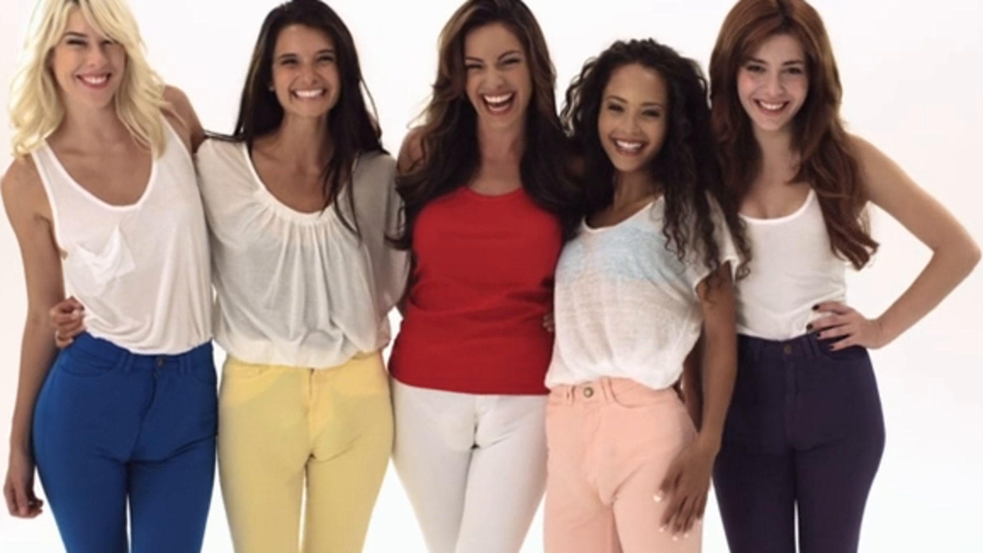 Prime Video: Kelly Brook's Cameltoe Shows