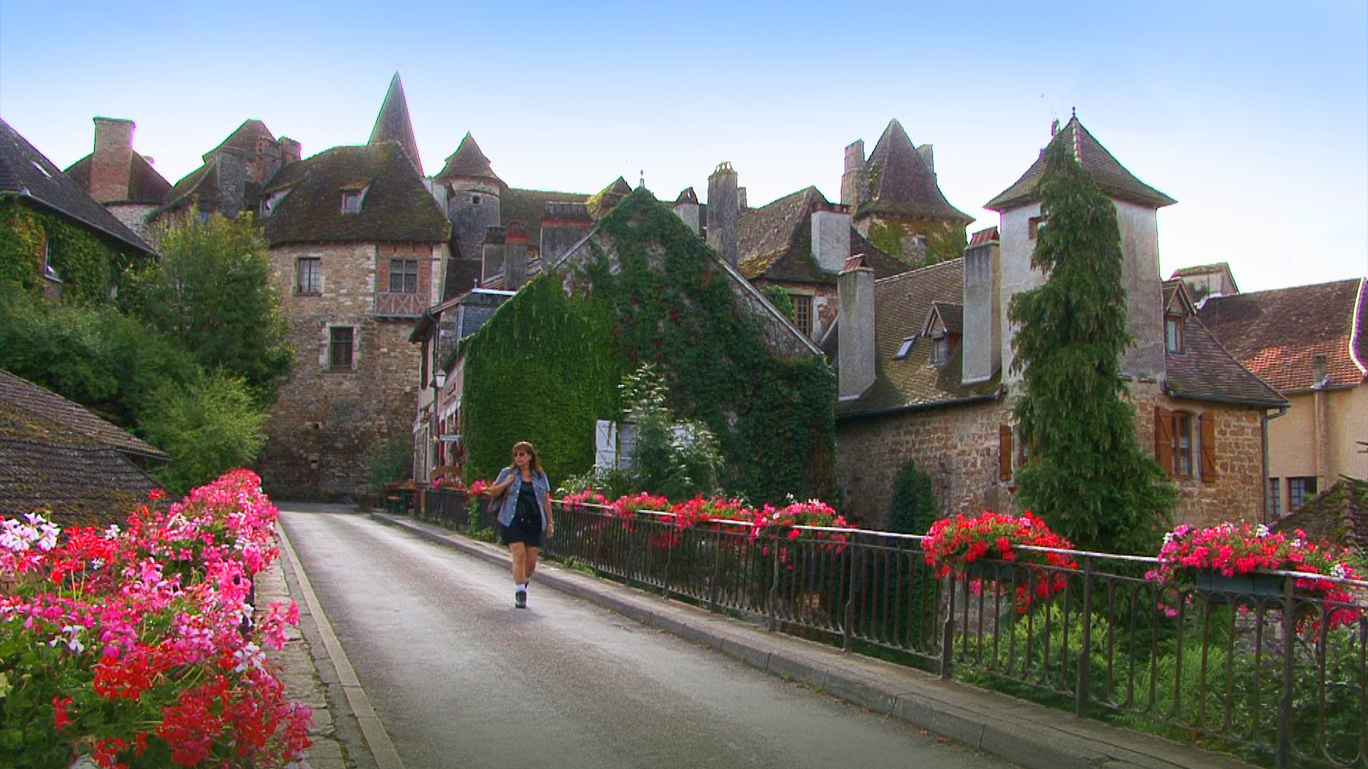 Amazon.com: Footloose in Rocamadour - France : Debra Rixon, David Rixon ...