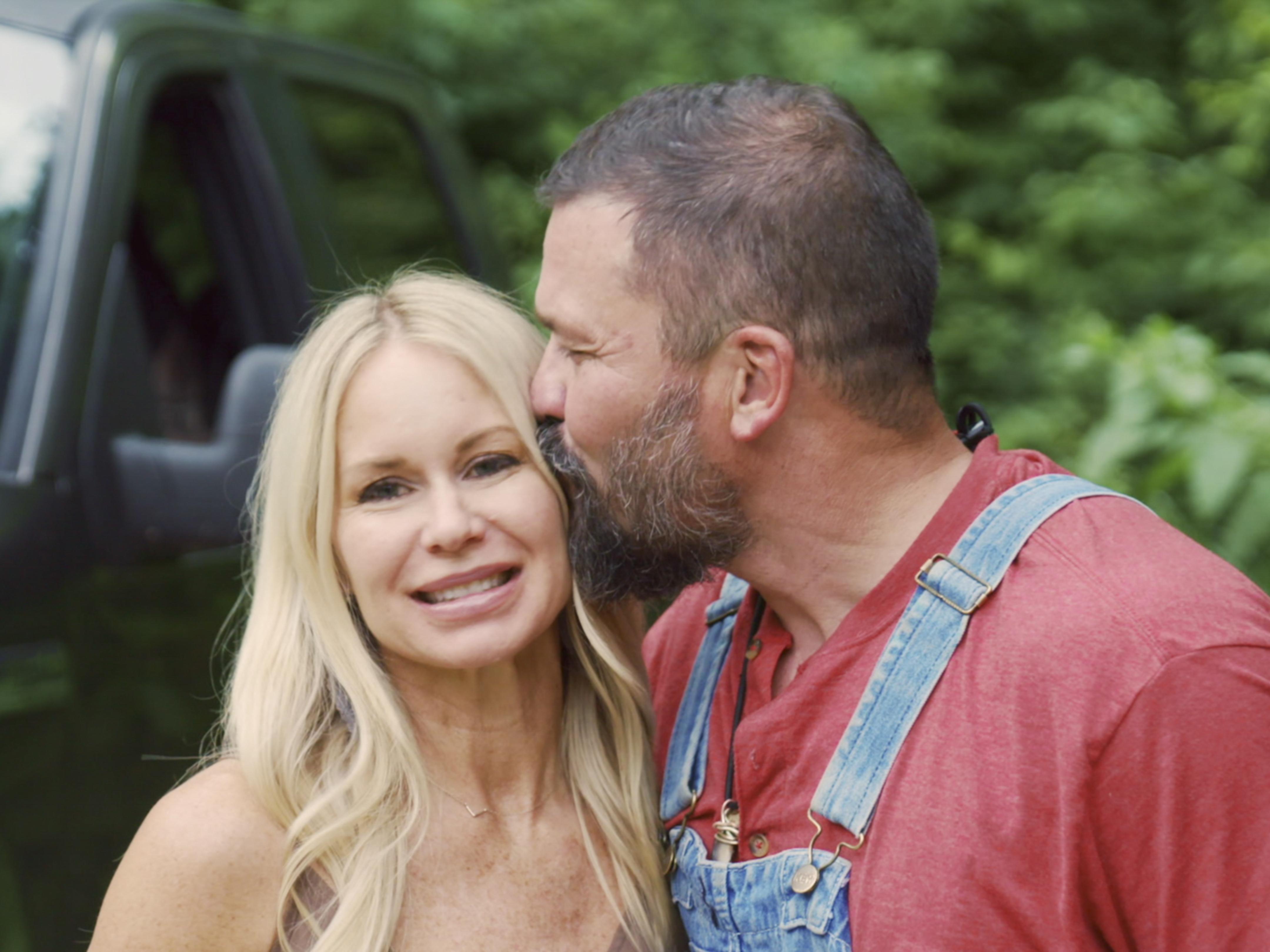 Prime Video: Love Off the Grid - Season 1