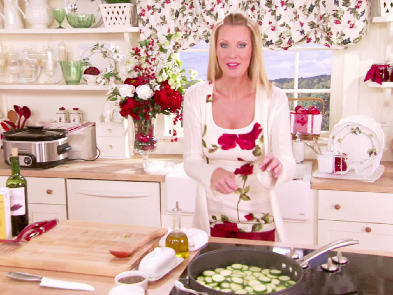 Prime Video: Semi-Homemade Cooking with Sandra Lee - Season 13
