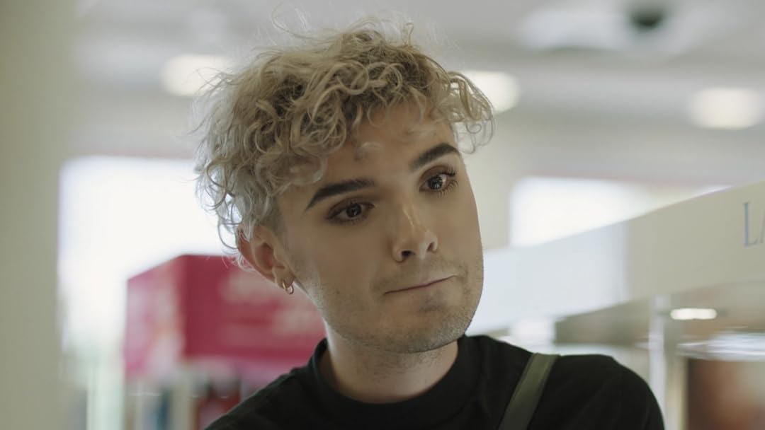 Amazon Co Jp ｗｅ ｒｅ ｈｅｒｅ クイーンが街にやって来る 字幕版 を観る Prime Video