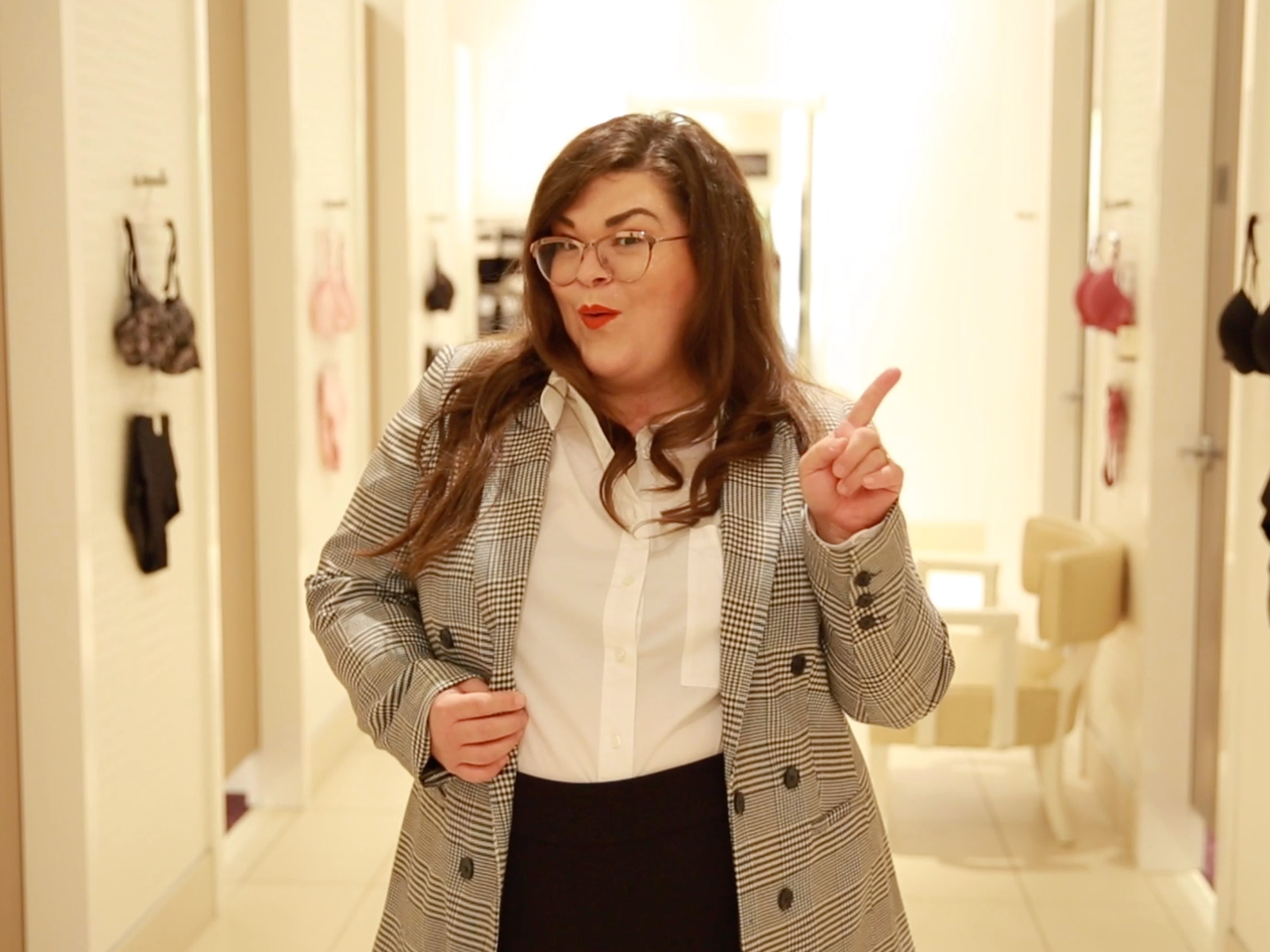 Prime Video The Empty Suitcase Show