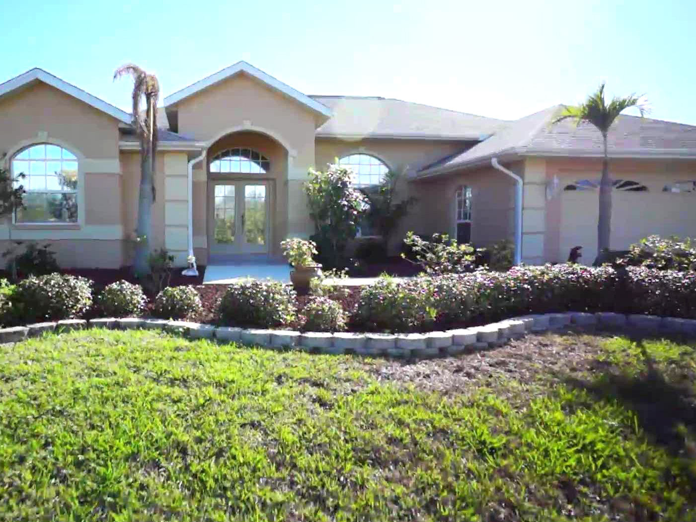 Prime Video Beachfront Bargain Hunt Season 2