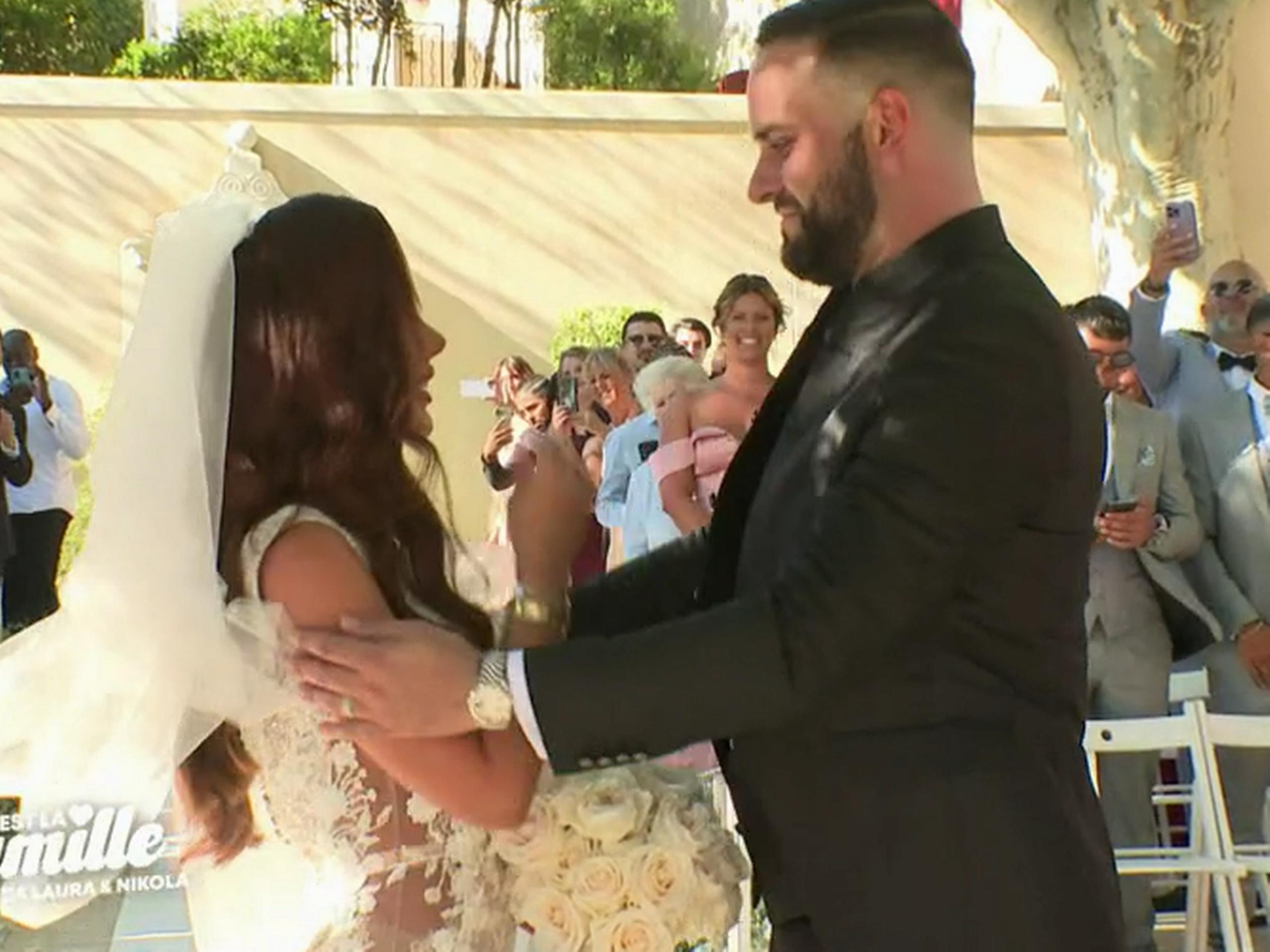 Mariage Laura Et Nikola Replay Prime Video: C'est la famille - Saison 2