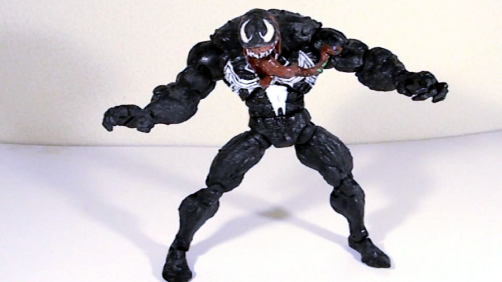 Watch Review Marvel Legends Venom 6&quot; Inch Review (Toy Biz