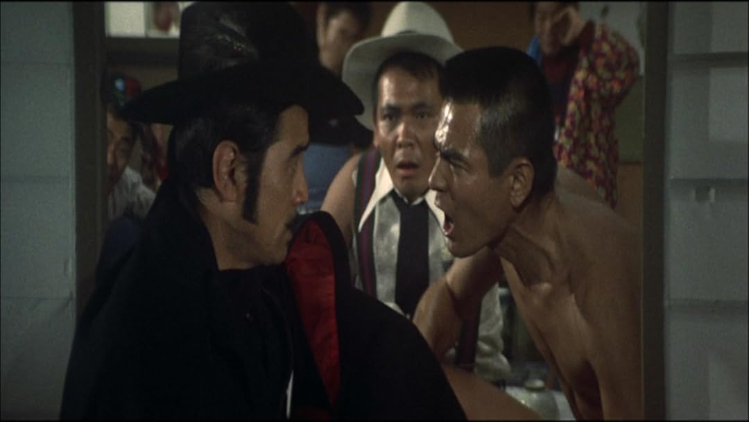 Amazon Co Jp トラック野郎 天下御免 菅原文太 愛川欽也 由美かおる 春川ますみ マッハ文朱 杉浦直樹 鈴木則文 鈴木則文 中島信昭 Prime Video