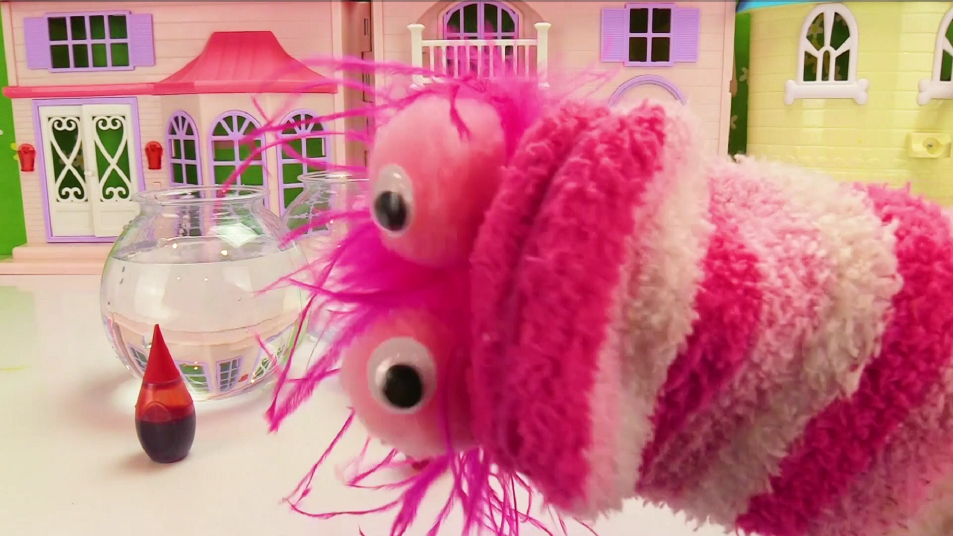 videos of fizzy toy show