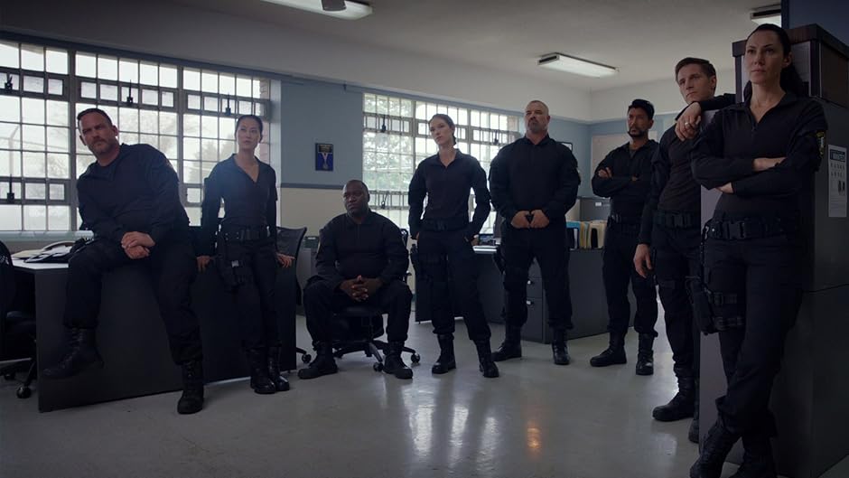 Watch S.W.A.T.: Under Siege Megavideo