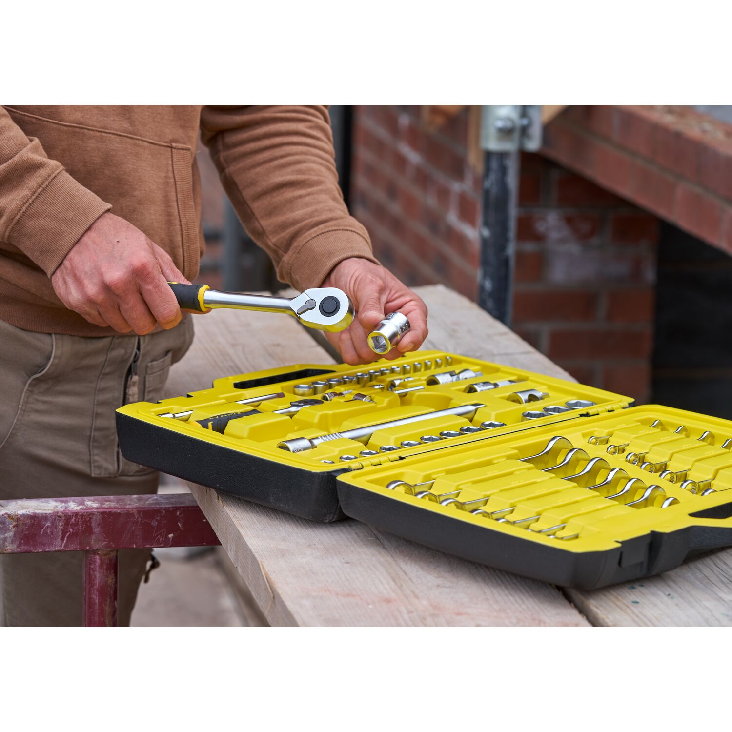 Set di bit, cricchetti e bussole da 1/4" 38pz Milwaukee