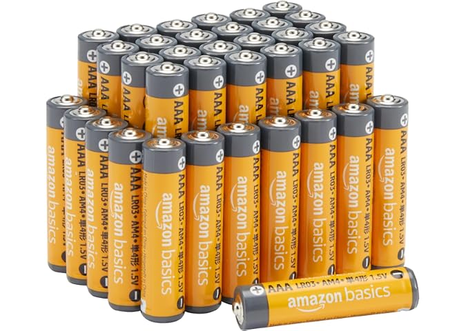 Amazon Basics 36 Baterías alcalinas de alto rendimiento de Pack AAA, vida útil de 10 años, paquete de valores fácil de abrir