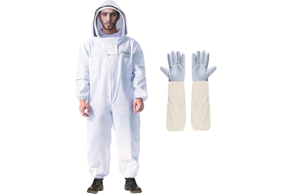 Beekeeping protective jacket and gloves